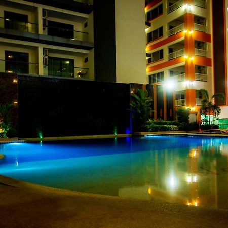 Family Residence Pattaya Buitenkant foto