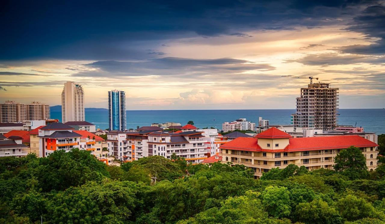 Family Residence Pattaya Buitenkant foto