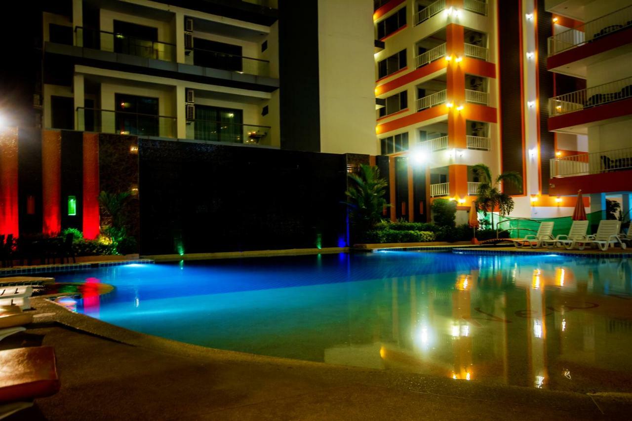 Family Residence Pattaya Buitenkant foto